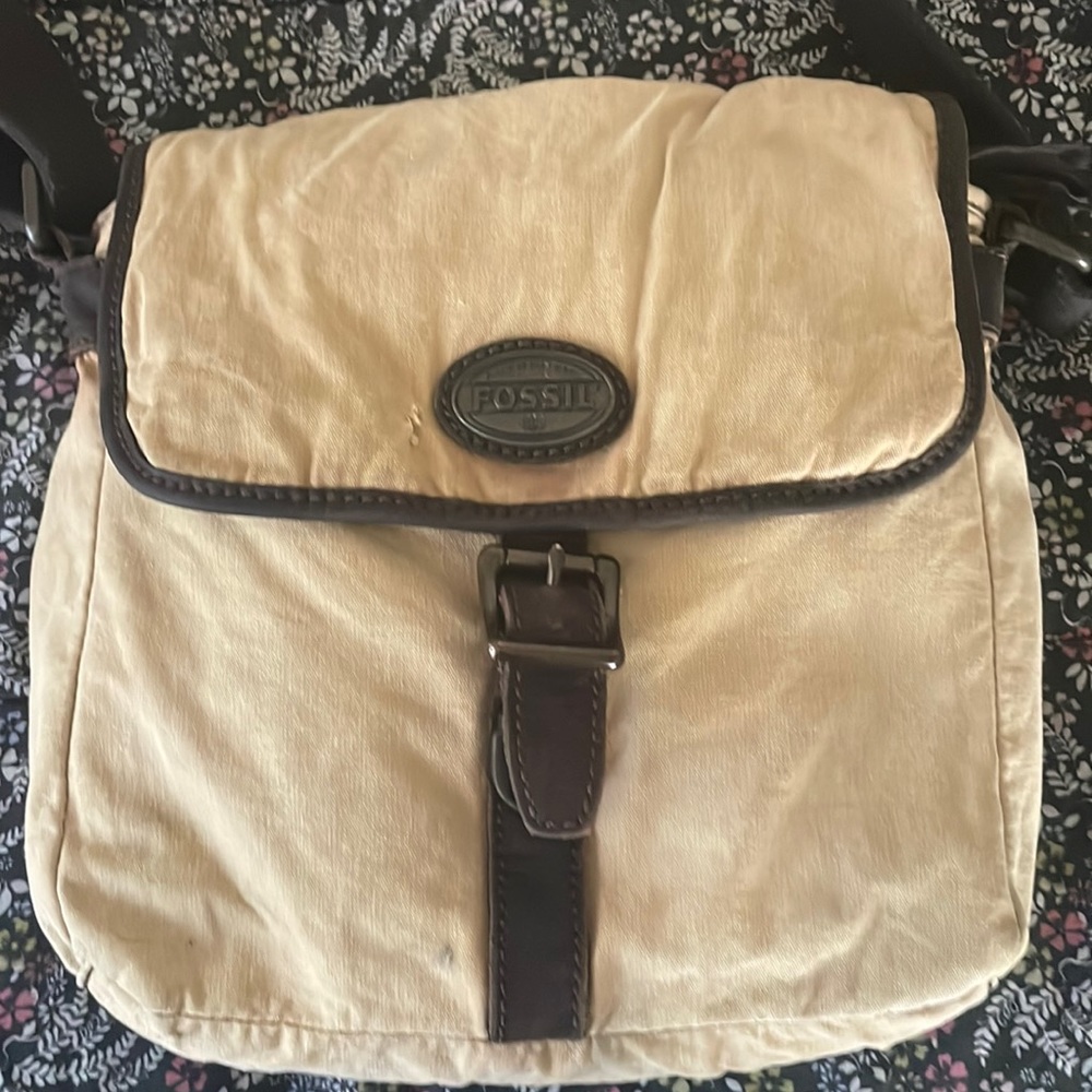 Fossil cross body bag